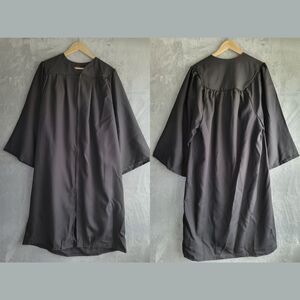 OAK HALL Black GreenWeaver Graduation Gown 5'6" to 5'8" Recycled *No Cap